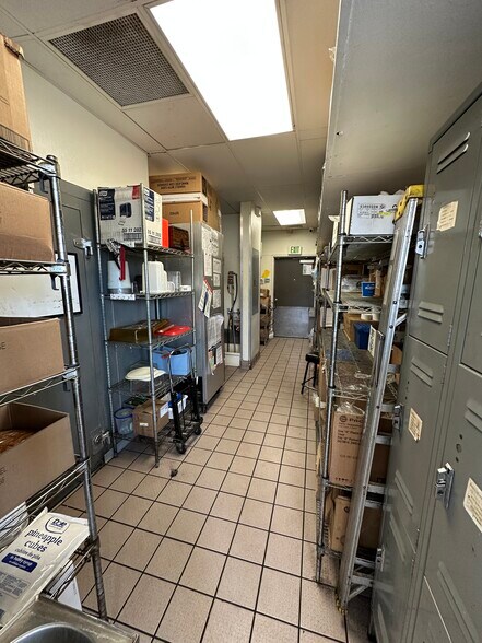 More Photos Of 7253 103rd St, Jacksonville General Retail For Sale
