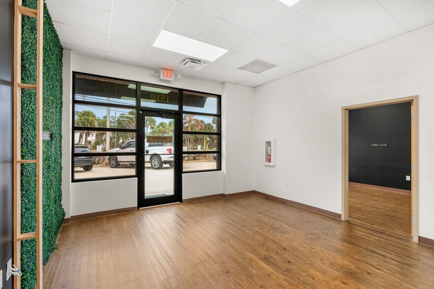 More Photos Of 1508-1510 S Harbor City Blvd, Melbourne Storefront For Lease