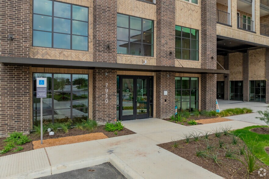 More Photos Of 7910 S New Braunfels, San Antonio Apartments For Lease