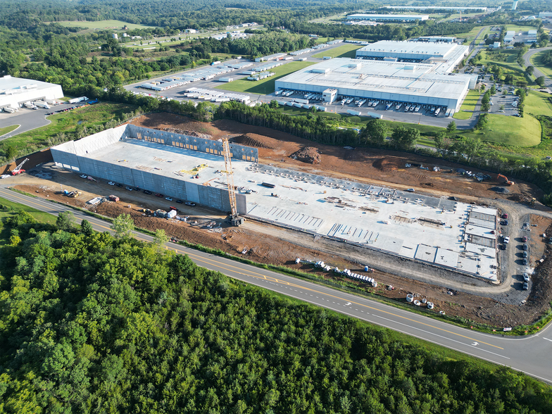 More Photos Of Toray Dr, Front Royal Warehouse For Lease