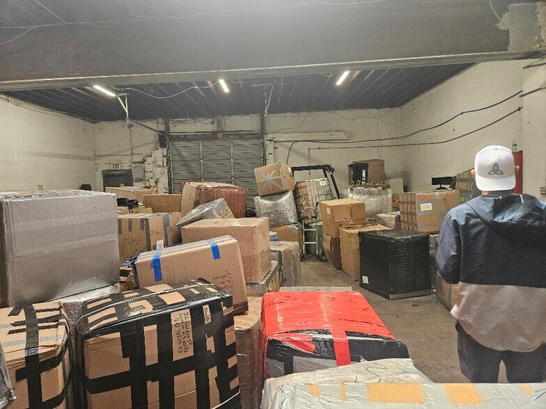 More Photos Of 7 Florence St, Floral Park Warehouse For Lease