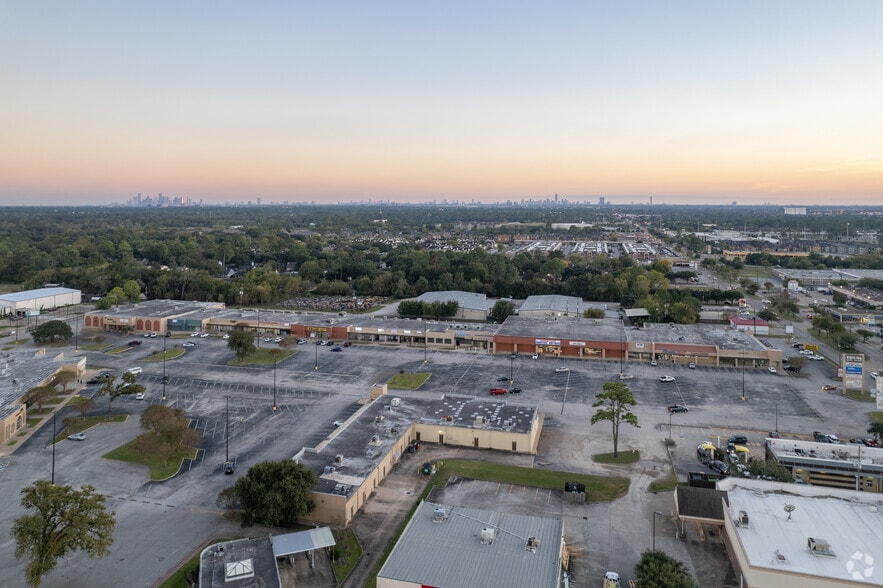 More Photos Of 6600-6924 Antoine Dr, Houston Unknown For Lease