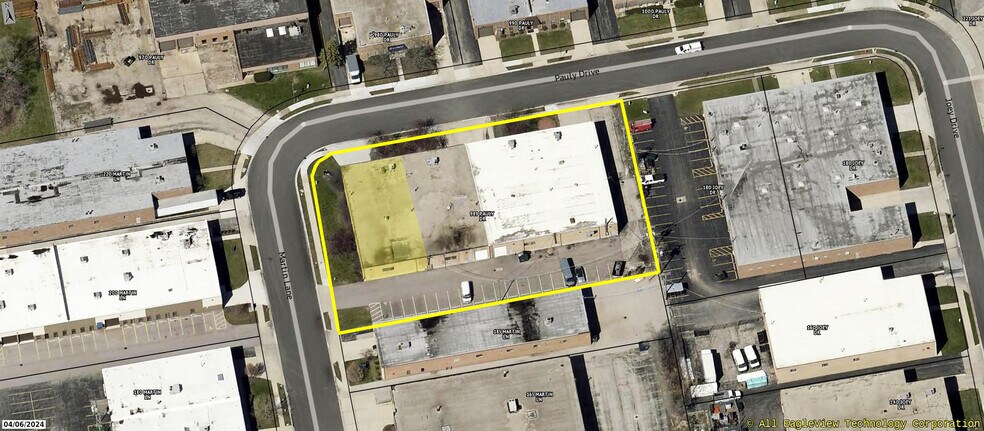 More Photos Of 989 Pauly Dr, Elk Grove Village Warehouse For Lease