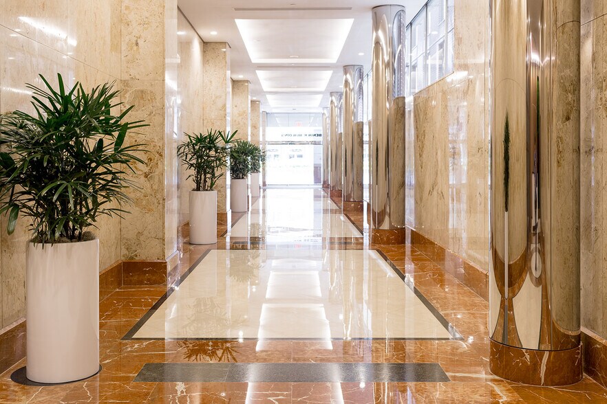 More Photos Of 1120 Connecticut Ave NW, Washington Office For Lease