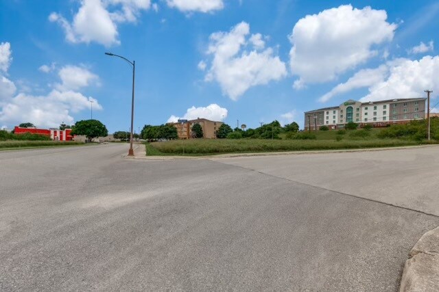 More Photos Of 6840 Southridge Dr, San Antonio Land For Sale