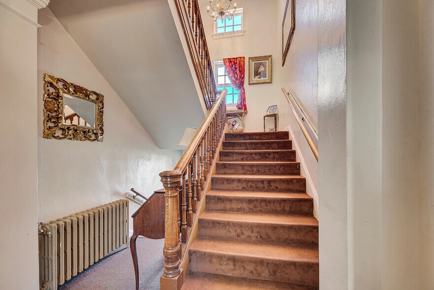 More Photos Of 2245 Head Ln, Helena Hotel For Sale