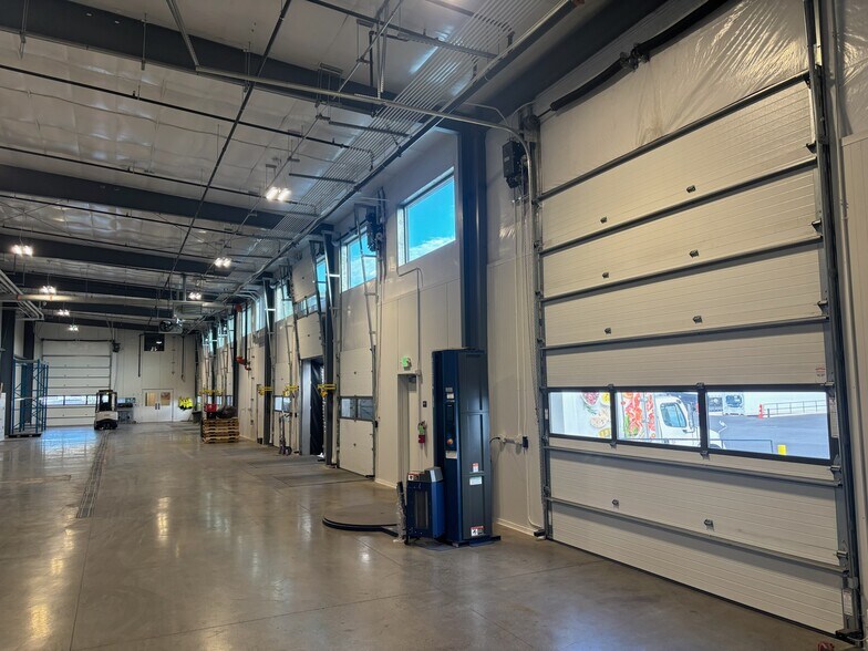 More Photos Of 62864 Oxford Ct, Bend Industrial For Lease