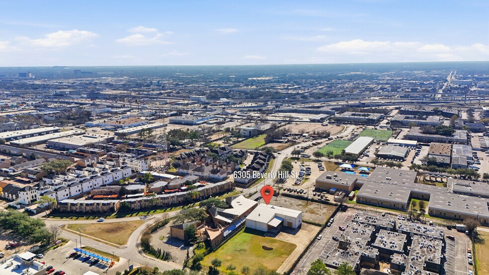 More Photos Of 6305 Beverlyhill St, Houston Warehouse For Sale