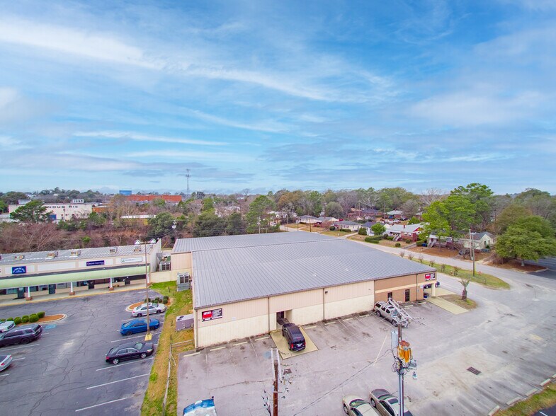 More Photos Of 111 N 12th St, West Columbia General Retail For Sale