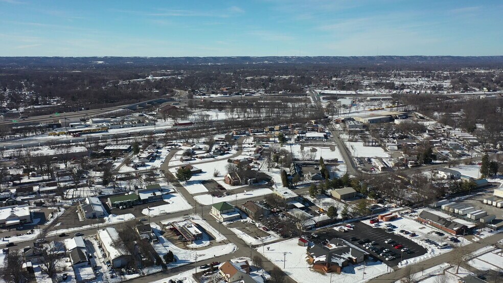 More Photos Of 1701 Spring St, Jeffersonville Medical For Sale