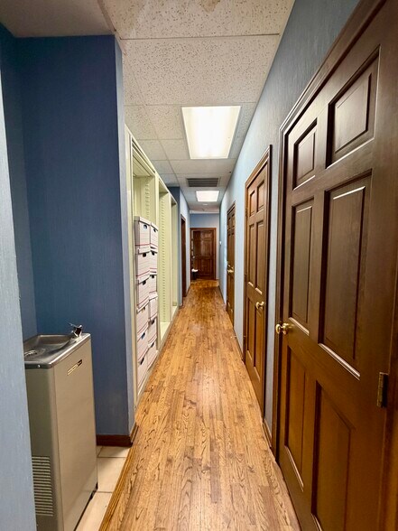 More Photos Of 3560 Delaware St, Beaumont Medical For Sale