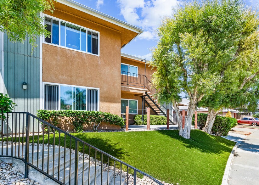 More Photos Of 449 Melody Ln, Placentia Apartments For Sale