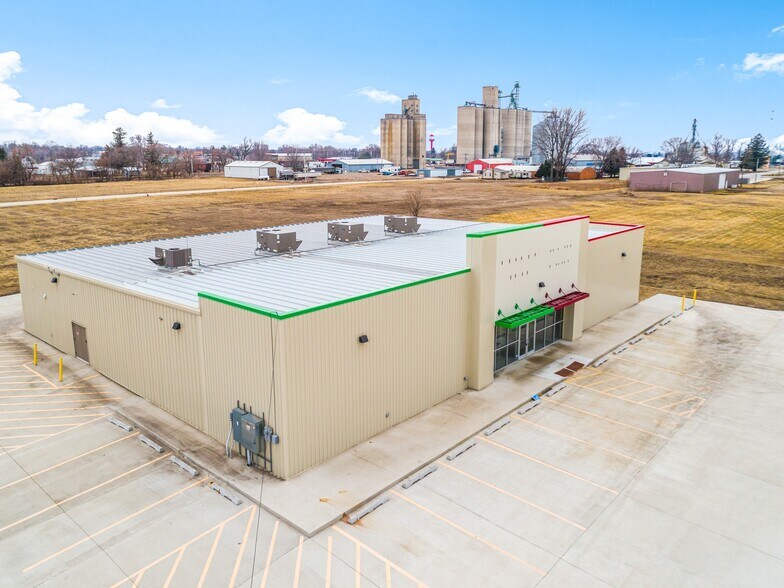 More Photos Of 970 Highway 18, Britt Freestanding For Sale