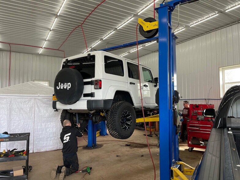 More Photos Of 2800 NY-49, West Monroe Auto Repair For Sale