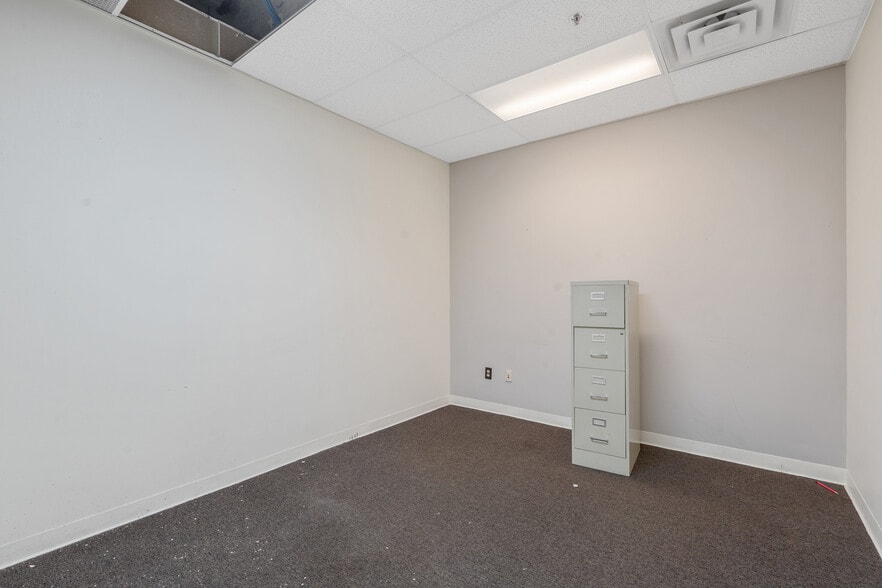 More Photos Of 344 W Genesee St, Syracuse Loft Creative Space For Lease