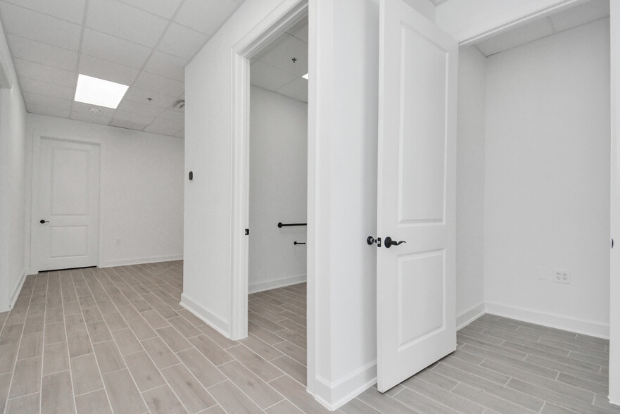 More Photos Of 12425 W Airport Blvd, Sugar Land Light Distribution For Lease