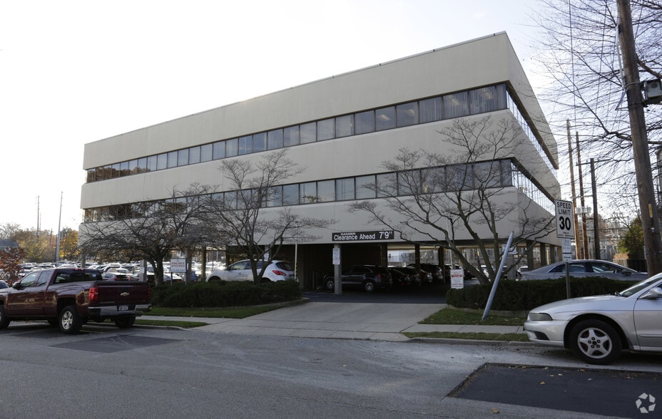 More Photos Of 44 S Bayles Ave, Port Washington Medical For Lease