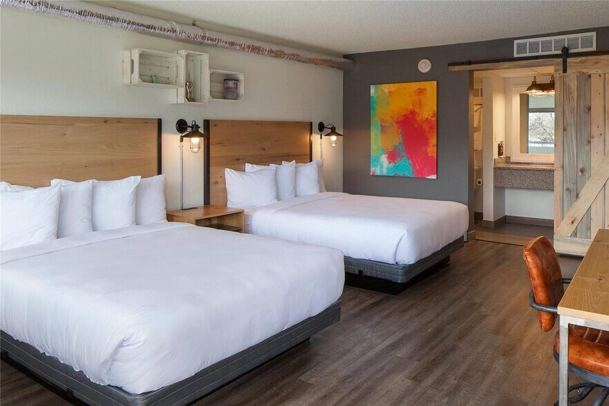 More Photos Of 2850 S Circle Dr, Colorado Springs Hotel For Sale