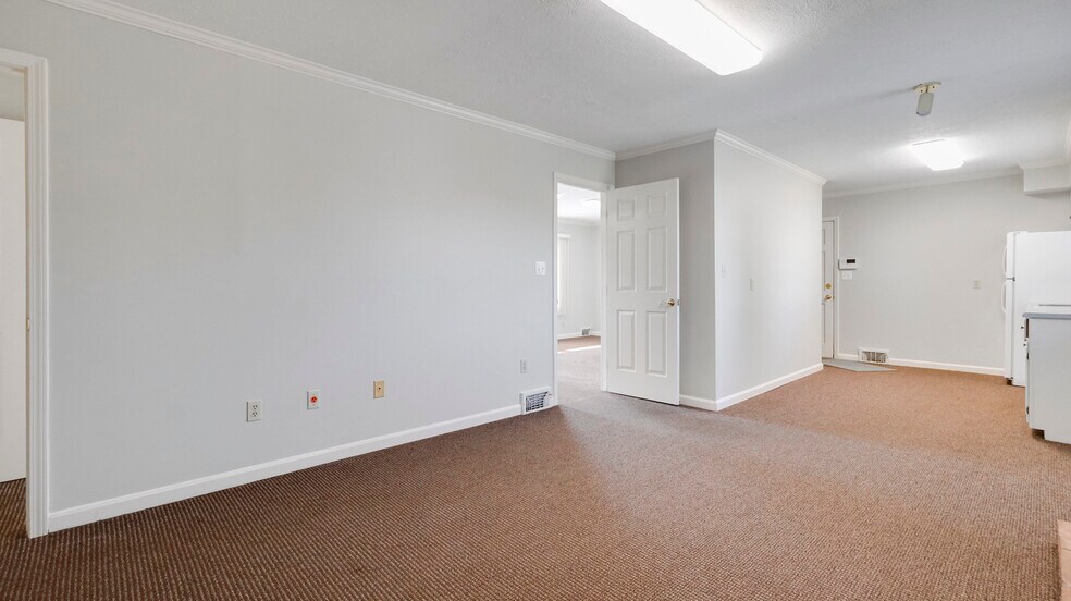 More Photos Of 315 N English Station Rd, Louisville Office For Lease