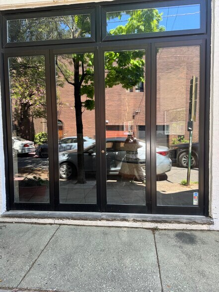 More Photos Of 521 Catharine St, Philadelphia Restaurant For Lease
