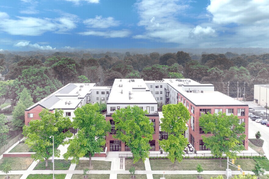 More Photos Of 5858 N College Ave, Indianapolis Apartments For Lease