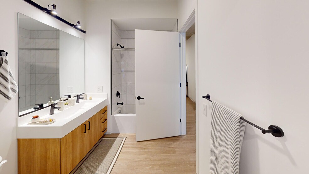 More Photos Of 1717 S Michigan Ave, Chicago Apartments For Lease