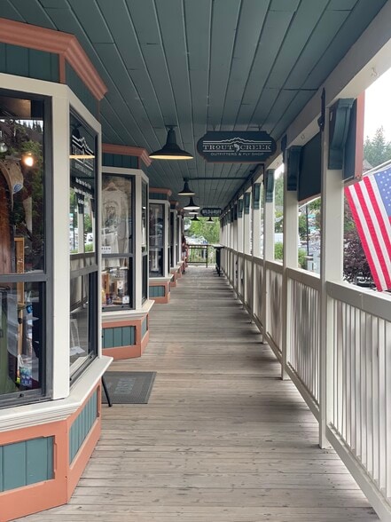 More Photos Of 10115 Donner Pass Rd, Truckee Storefront For Lease