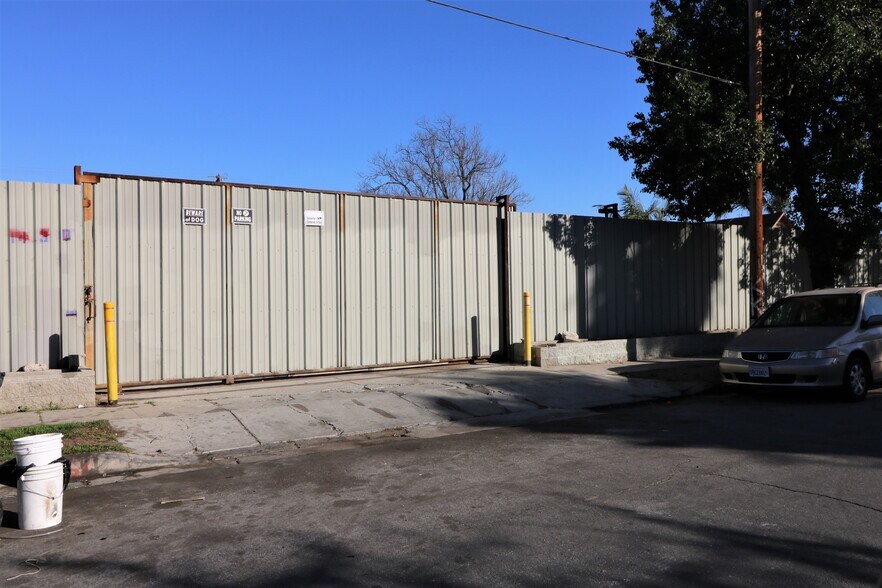 Primary Photo Of 1430 S Bonnie Beach Pl, Commerce Land For Sale