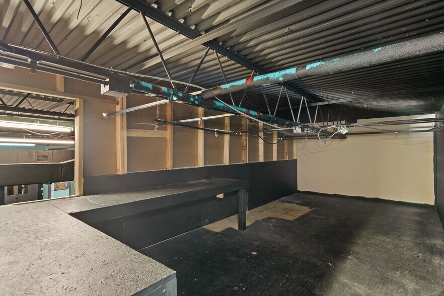 More Photos Of 5321 E Fowler Ave, Tampa General Retail For Lease