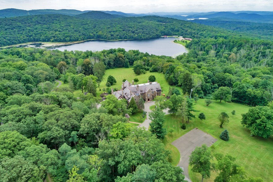 More Photos Of 150 Sister Servants Ln, Sloatsburg Lodge Meeting Hall For Sale