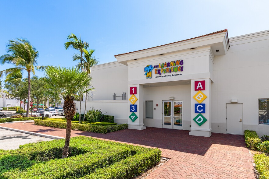 More Photos Of 1900 Okeechobee Blvd, West Palm Beach Unknown For Lease