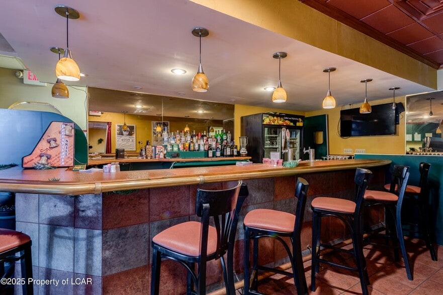 More Photos Of 1190 Sans Souci Pky, Hanover Township Restaurant For Sale