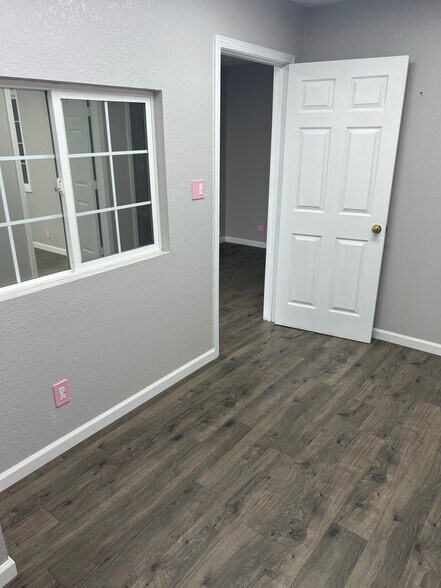 More Photos Of 38 Commerce Pl, Vacaville Light Manufacturing For Lease