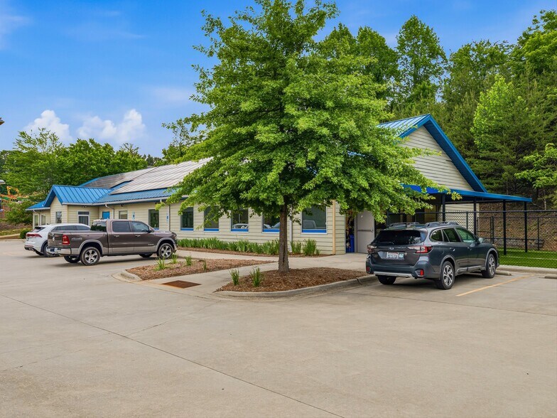 More Photos Of 149 New Leicester Hwy, Asheville Office For Sale