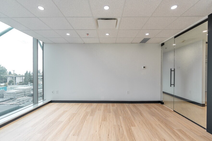 More Photos Of 1493 Foster St, White Rock Apartments For Sale