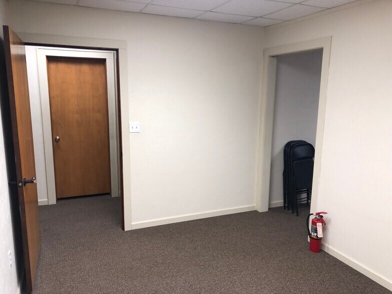 More Photos Of 325 A St, Springfield Storefront Retail Office For Sale