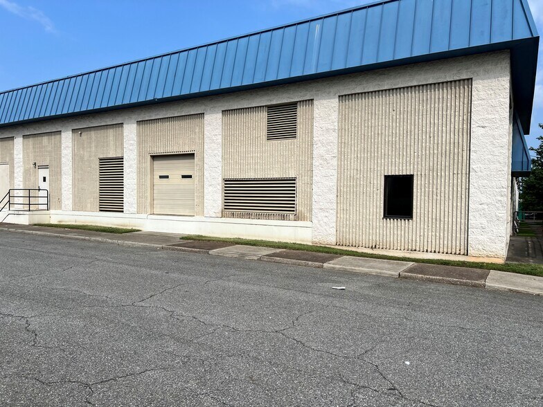 More Photos Of 201 Oakley Ave, Lynchburg Warehouse For Sale