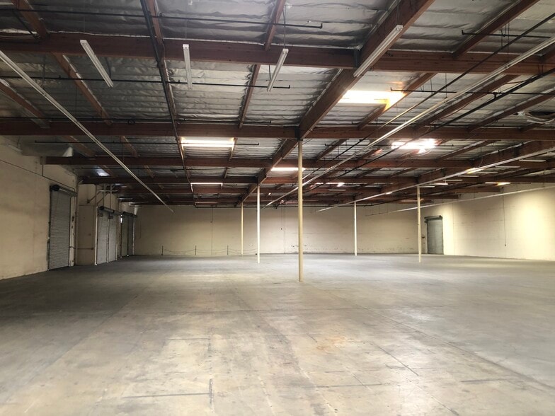 More Photos Of 2020 Elm Ct, Ontario Warehouse For Sale