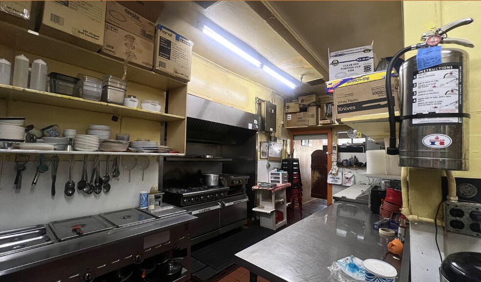 More Photos Of 1260 Main St, Watsonville Unknown For Lease