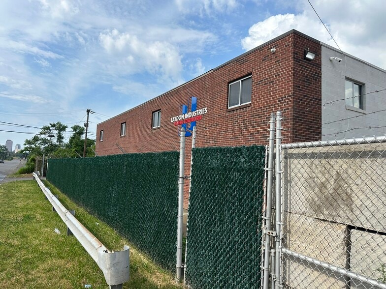 More Photos Of 238 Ledyard St, Hartford Auto Repair For Lease