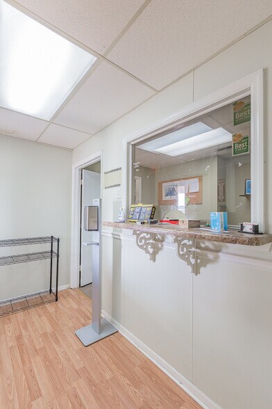 More Photos Of 300 Alamar St, Fort Oglethorpe General Retail For Sale