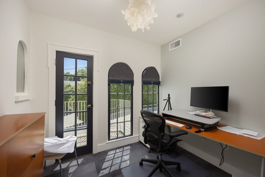 More Photos Of 1913-1915 Hyperion Ave, Los Angeles Loft Creative Space For Sale