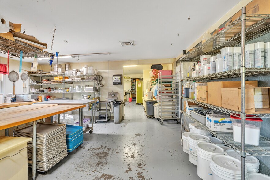 More Photos Of 7778 Highway 42, Egg Harbor Restaurant For Sale