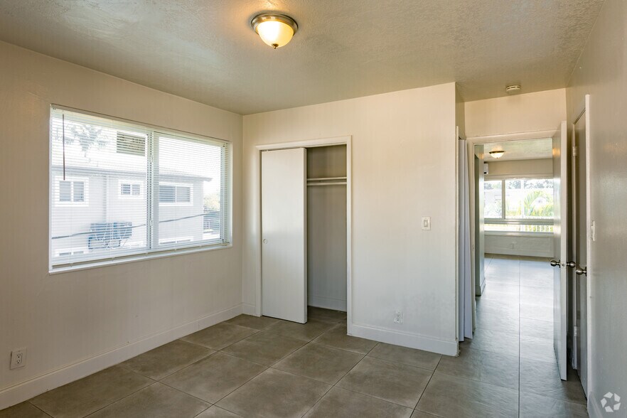 More Photos Of 2781 SW 2nd St, Fort Lauderdale Apartments For Sale