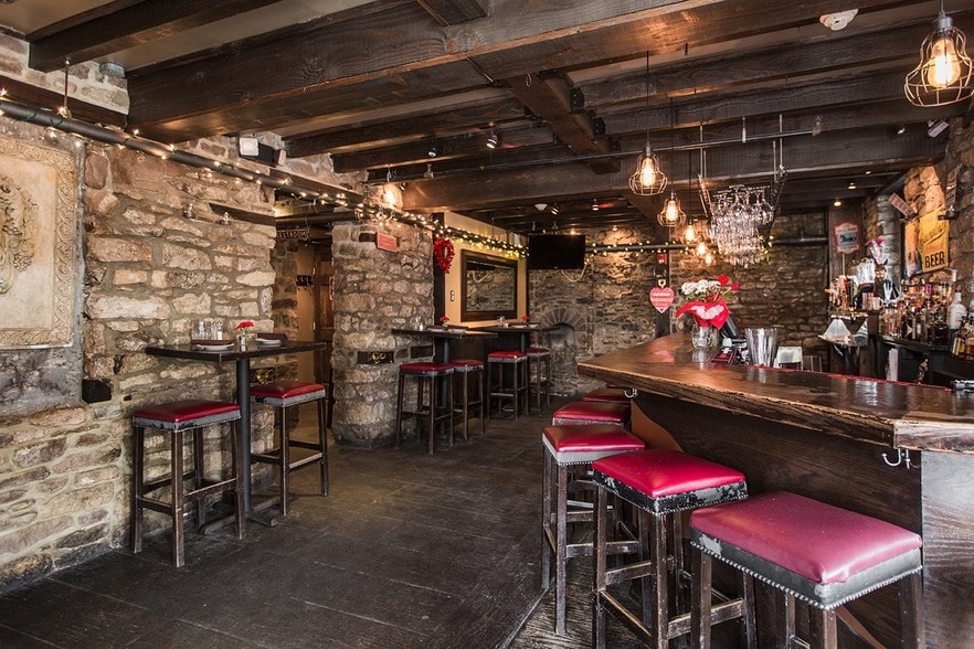 More Photos Of 101 S State St, Newtown Restaurant For Lease