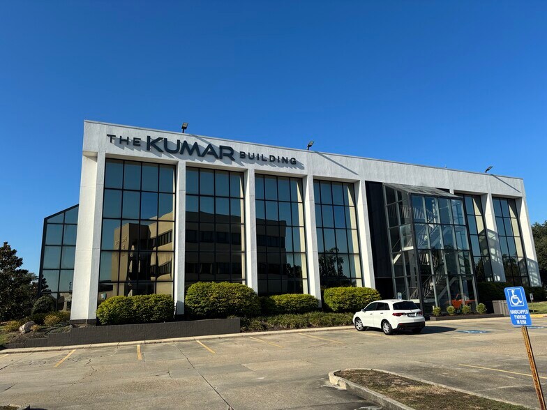 More Photos Of 3029 S Sherwood Forest Blvd, Baton Rouge Office For Sale