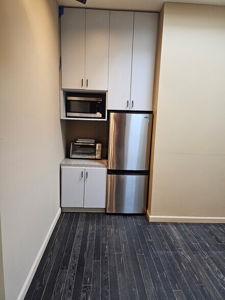 More Photos Of 626 Willis Ave, Williston Park Storefront Retail Office For Sale