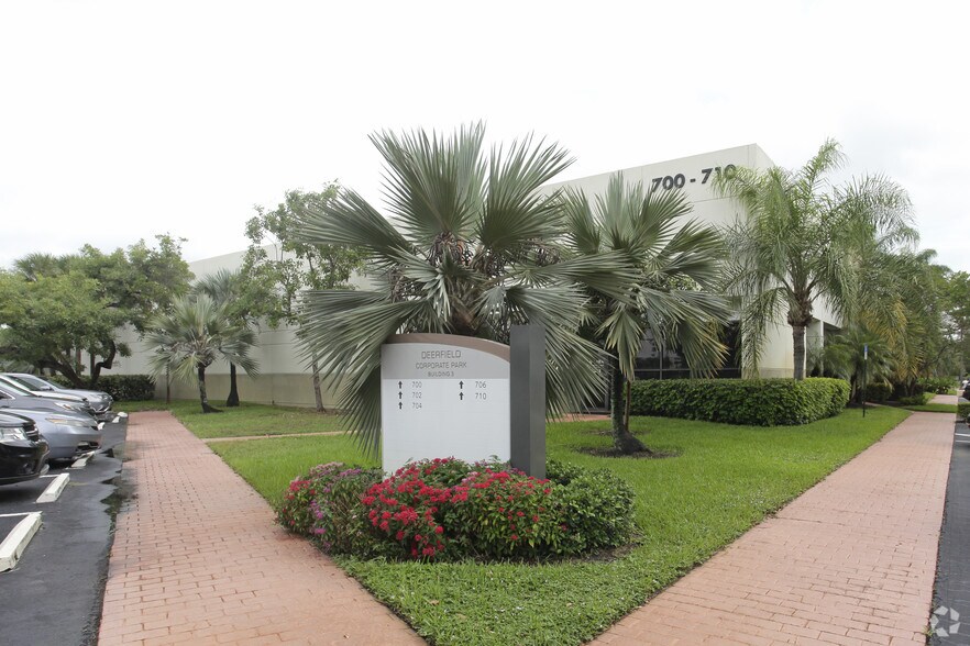 More Photos Of 700-710 S Military Trl, Deerfield Beach Warehouse For Lease