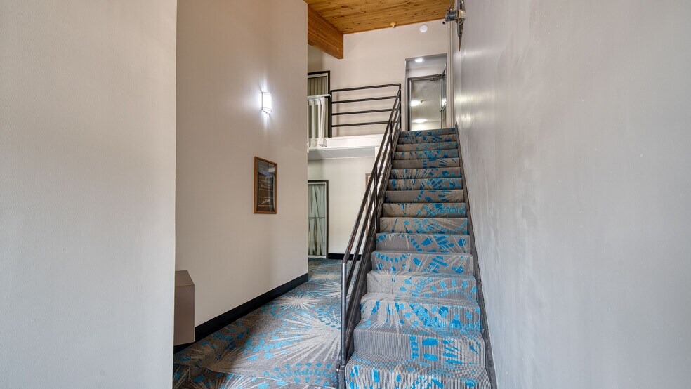 More Photos Of 2600 Whitewood Service Rd, Sturgis Hotel For Sale