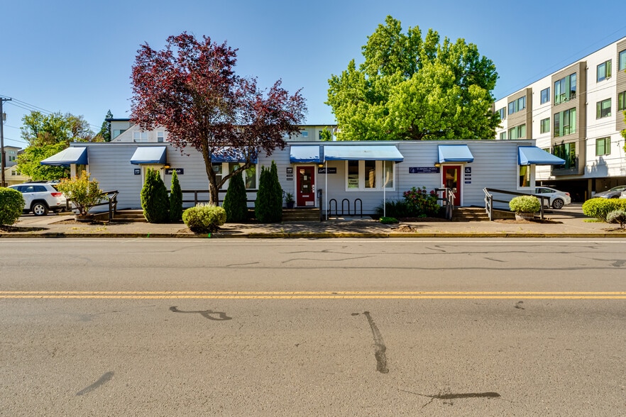 Primary Photo Of 670-690 18th Ave, Eugene Office For Sale